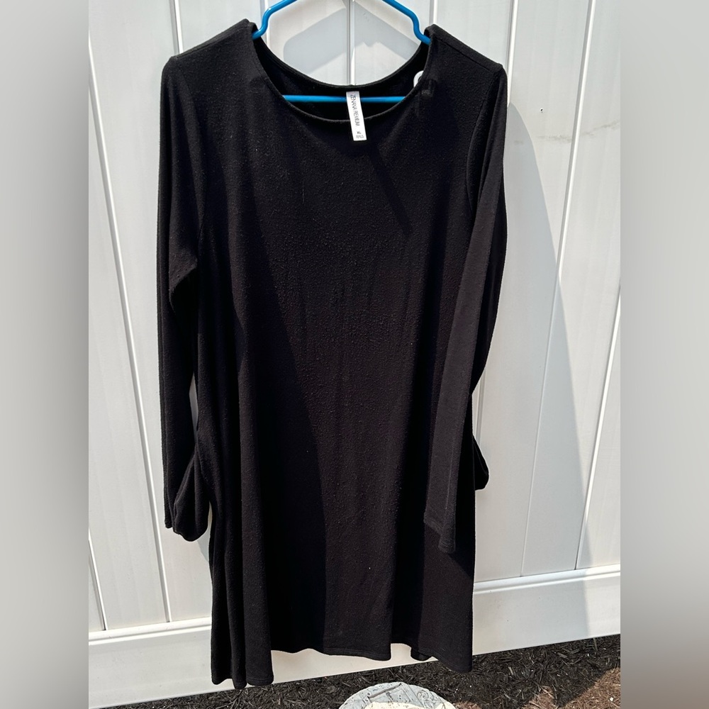 **2 $5 items for $8** Zenana Outfitters Black Long Sleeve Crew Neck Dress